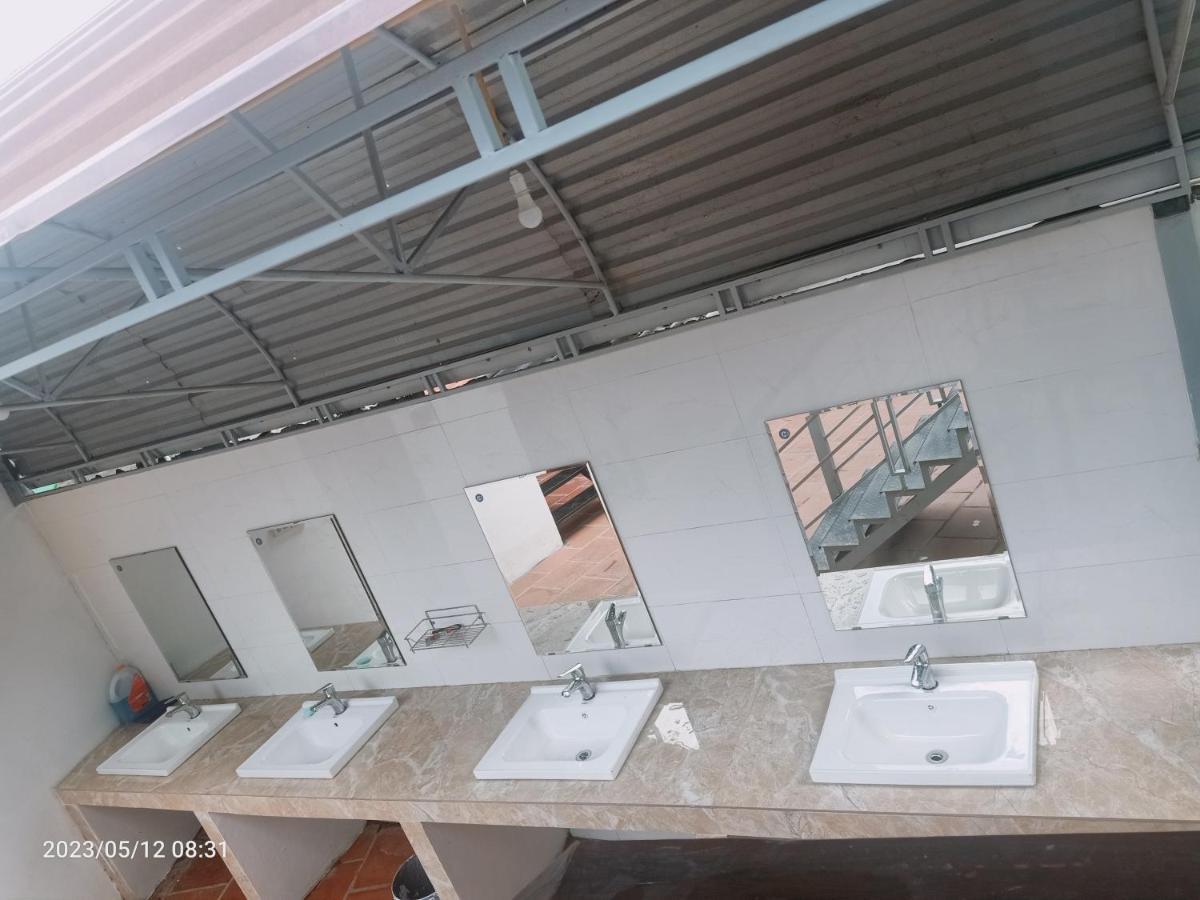 Aurora Backpackers Hostel 루앙프라방 외부 사진