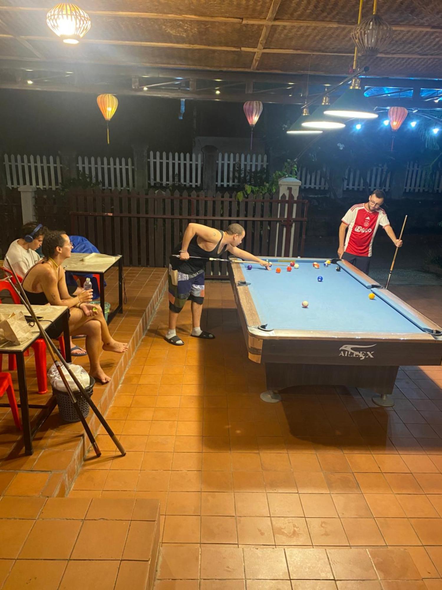 Aurora Backpackers Hostel 루앙프라방 외부 사진