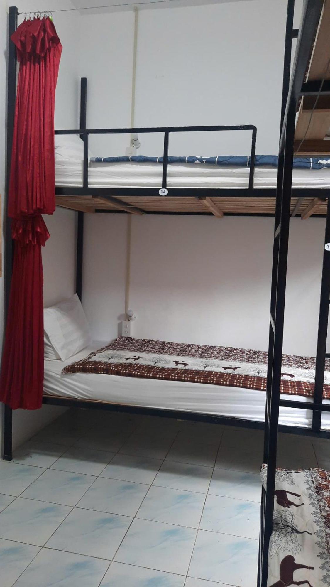 Aurora Backpackers Hostel 루앙프라방 외부 사진