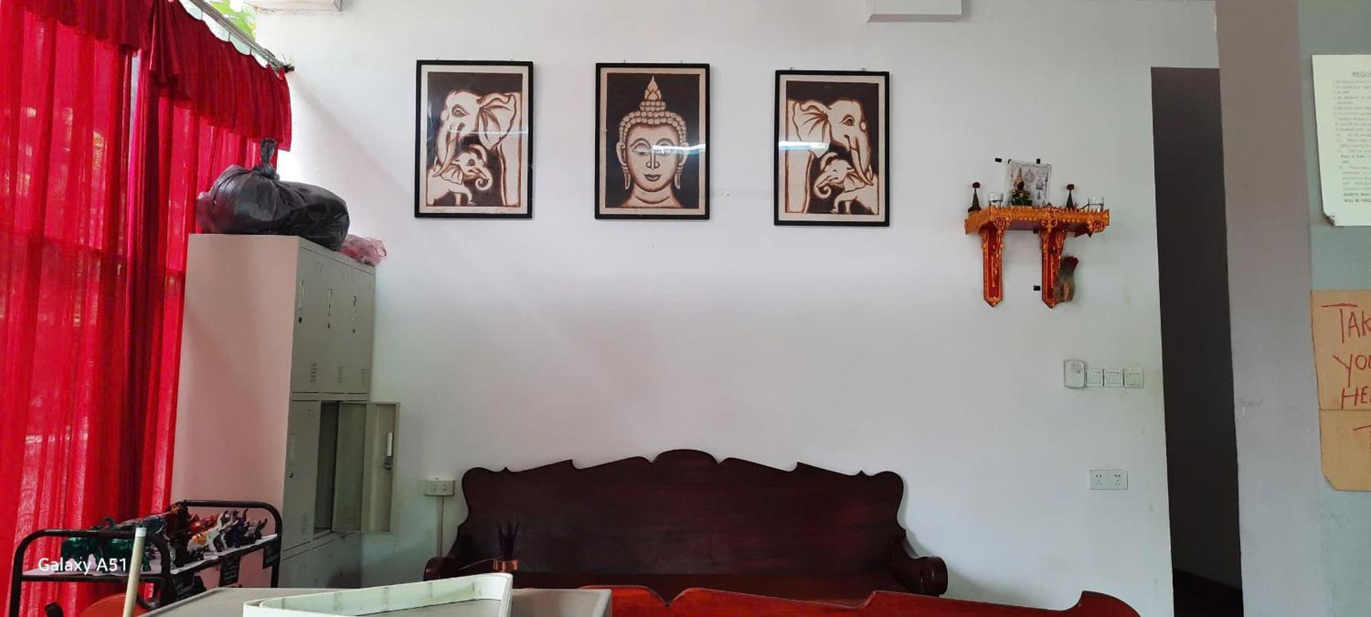 Aurora Backpackers Hostel 루앙프라방 외부 사진