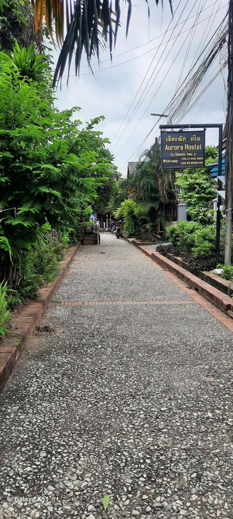 Aurora Backpackers Hostel 루앙프라방 외부 사진