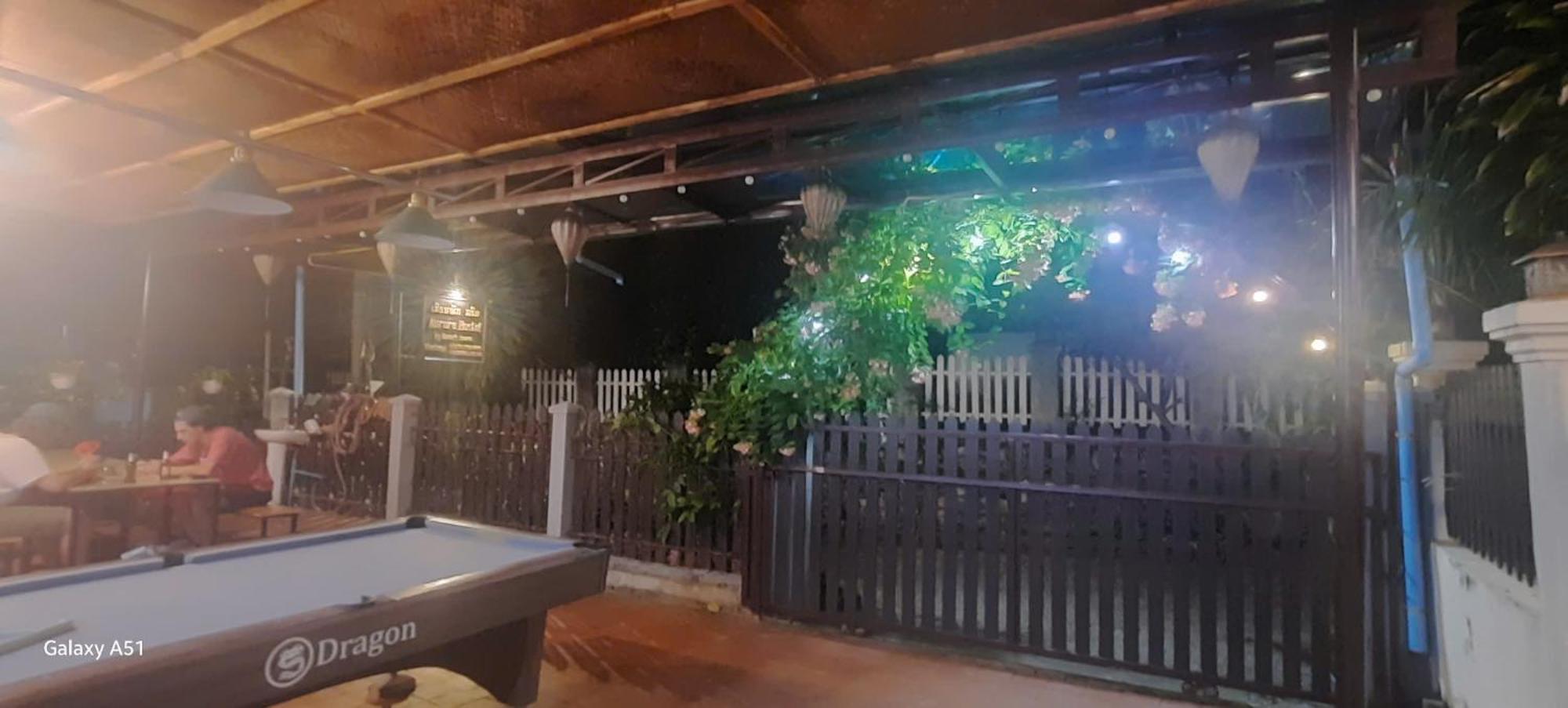 Aurora Backpackers Hostel 루앙프라방 외부 사진