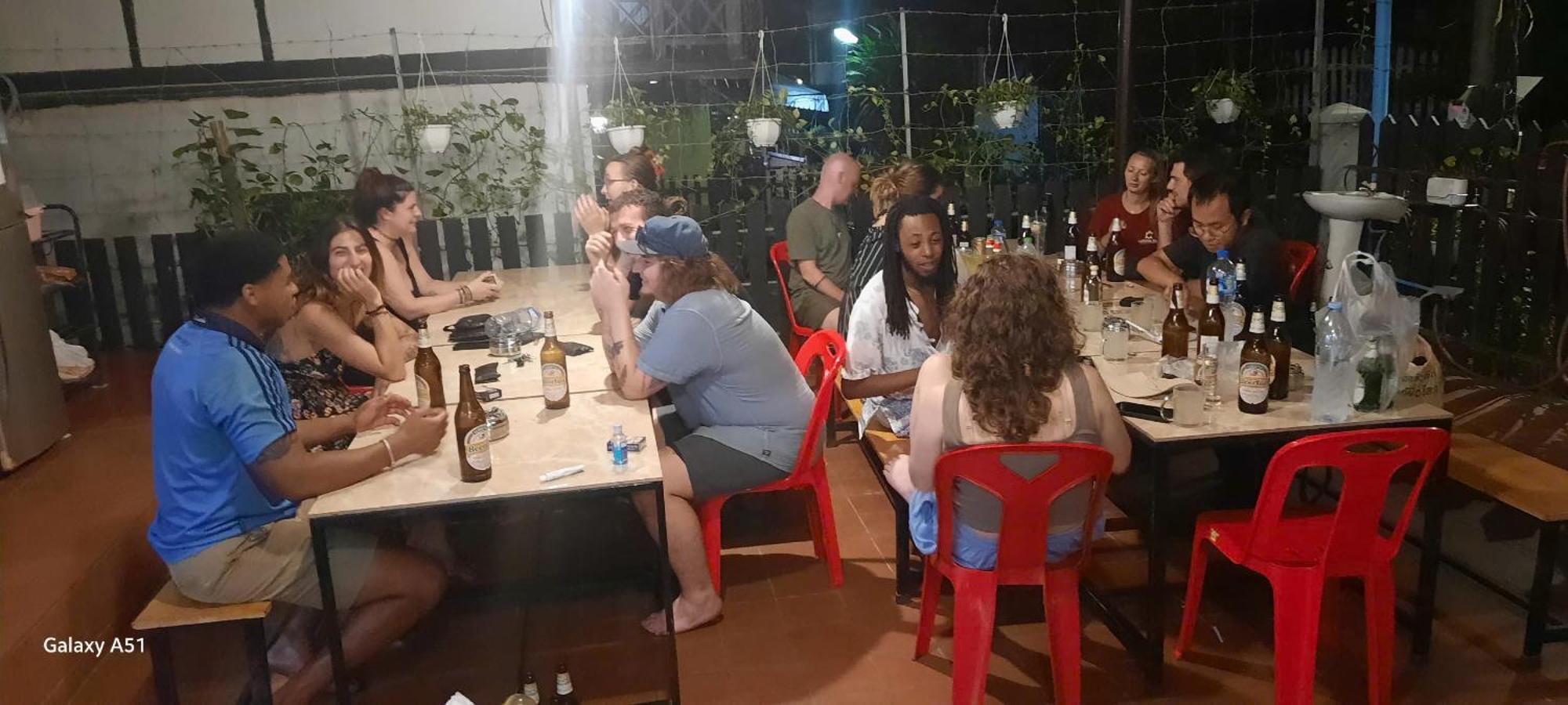 Aurora Backpackers Hostel 루앙프라방 외부 사진